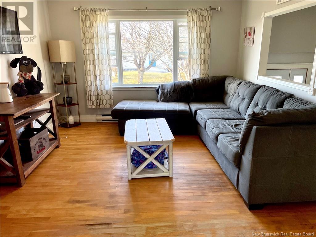 Property at 34 Morley Crescent image 3