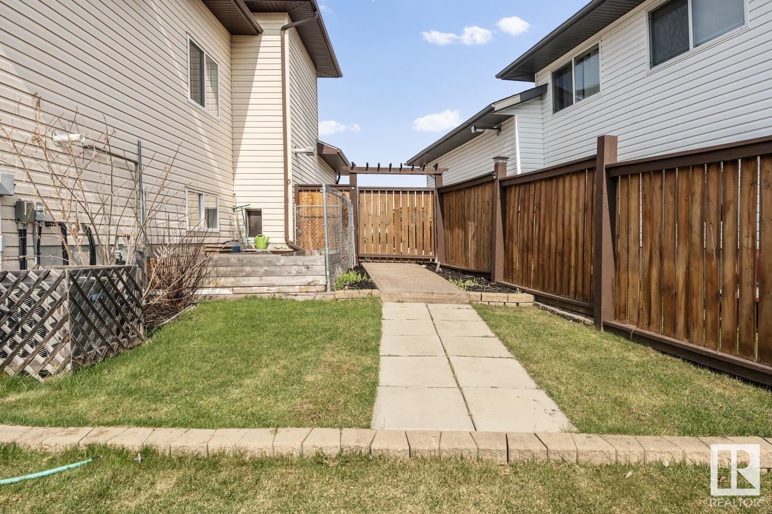 Property at 6117 54 AV image 5