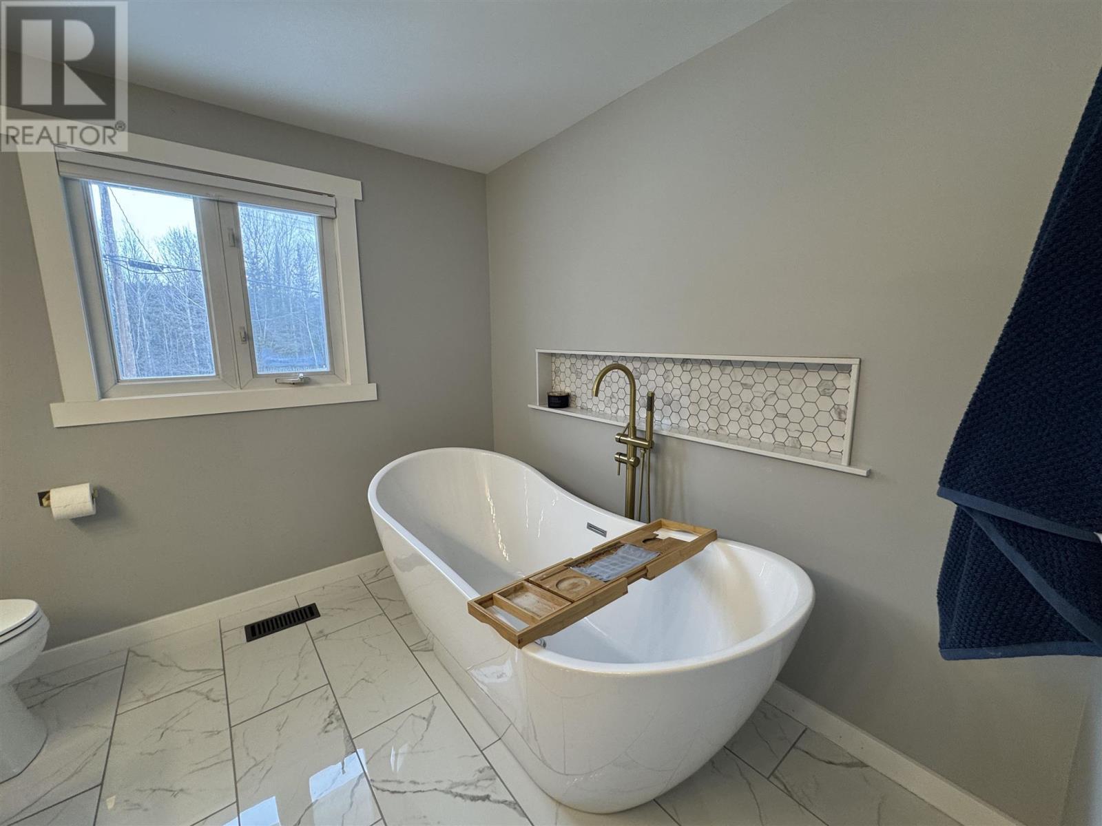 32 Mona Dr, Manitouwadge, Ontario  P0T 2C0 - Photo 19 - TB250889