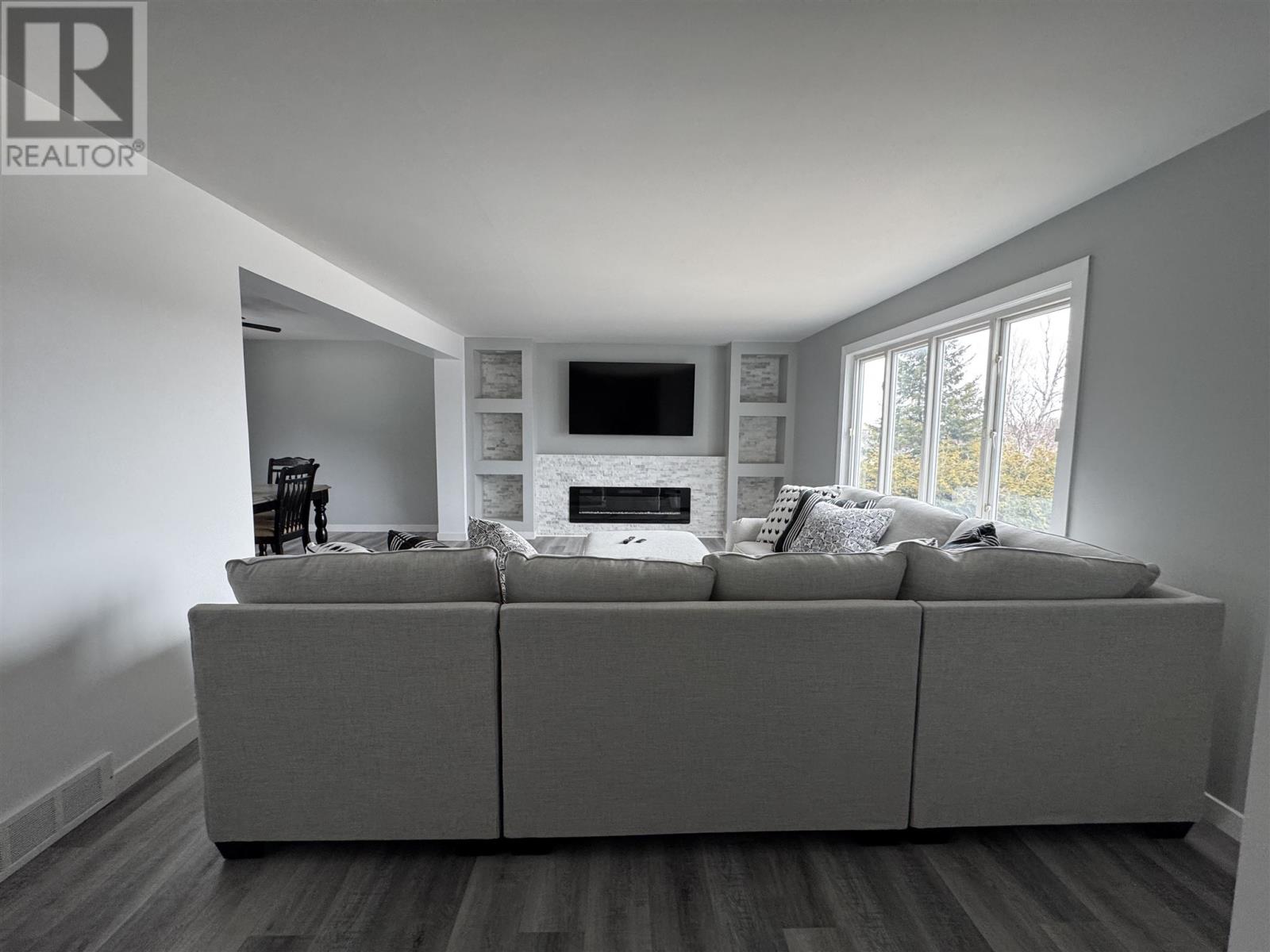 32 Mona Dr, Manitouwadge, Ontario  P0T 2C0 - Photo 6 - TB250889