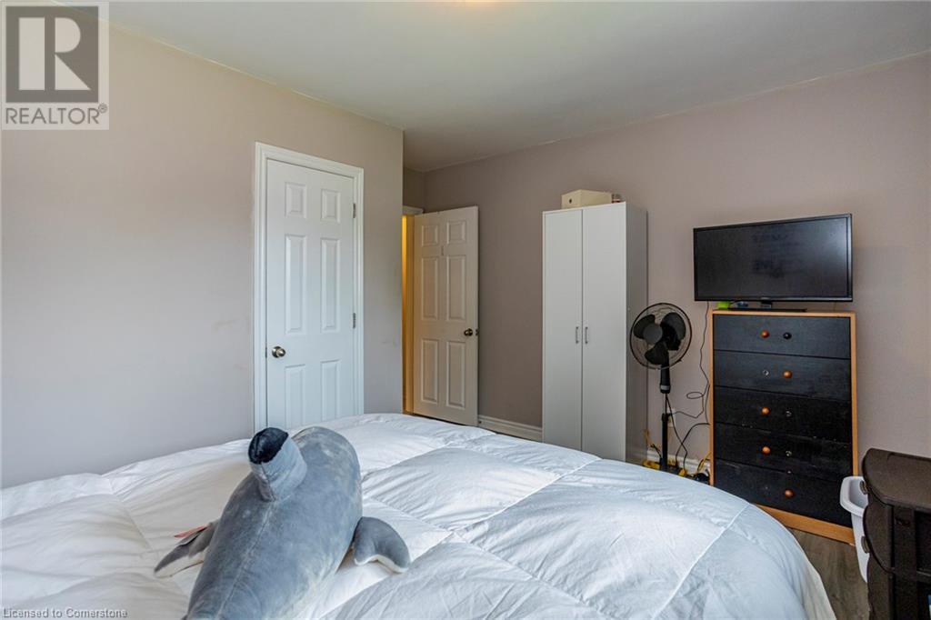 Photo 16 of 40 for 594 Gordon Avenue