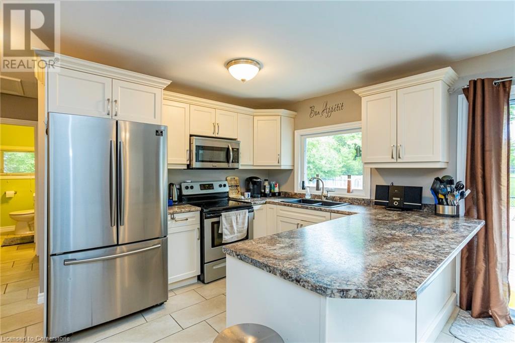 Photo 6 of 40 for 594 Gordon Avenue