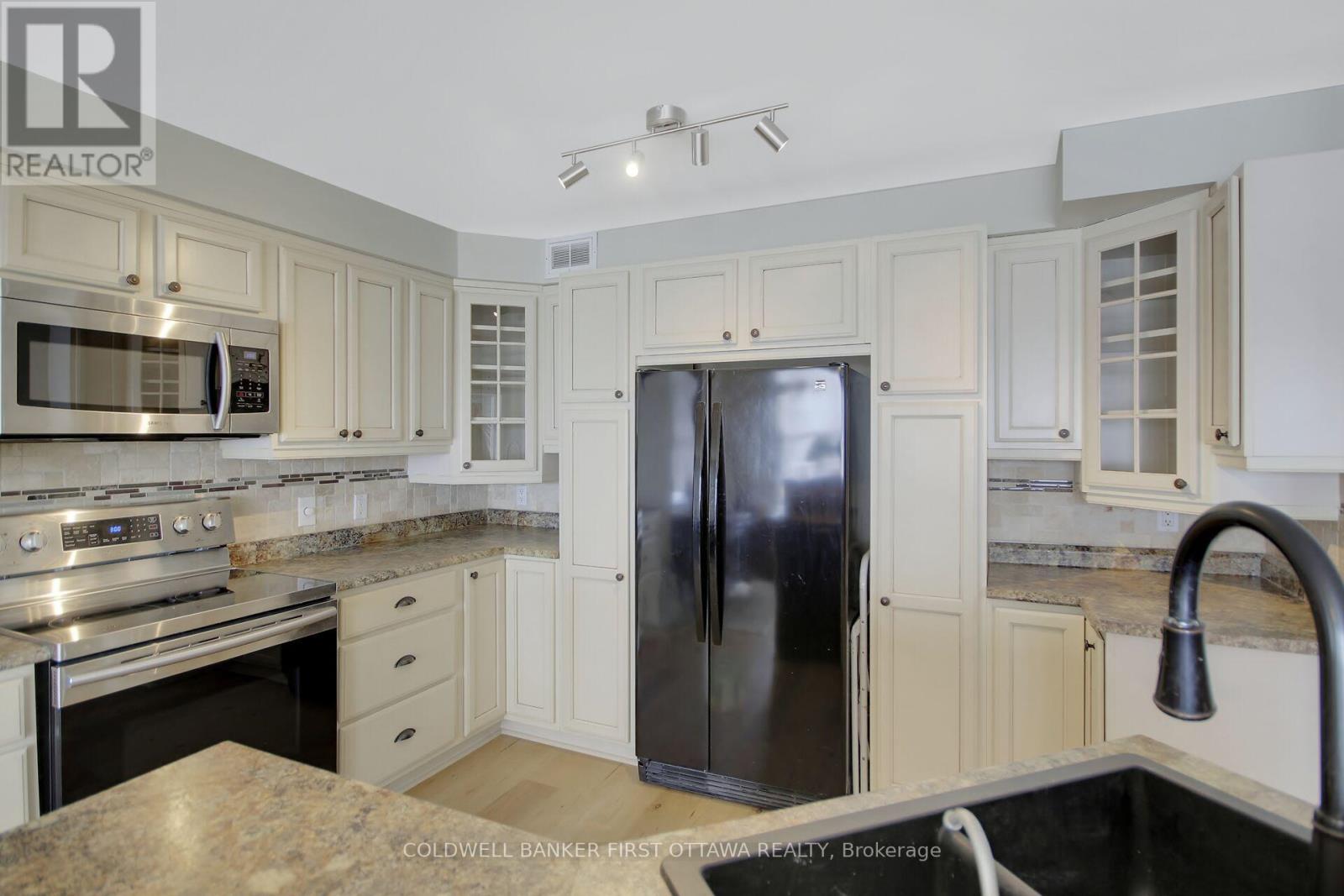 173 Rideau Street, Drummond/north Elmsley, Ontario  K7H 3C7 - Photo 13 - X12015372