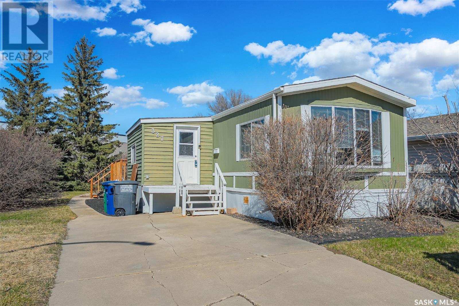 327 Leland Place, Saskatoon, Saskatchewan  S7H 5A3 - Photo 4 - SK003748
