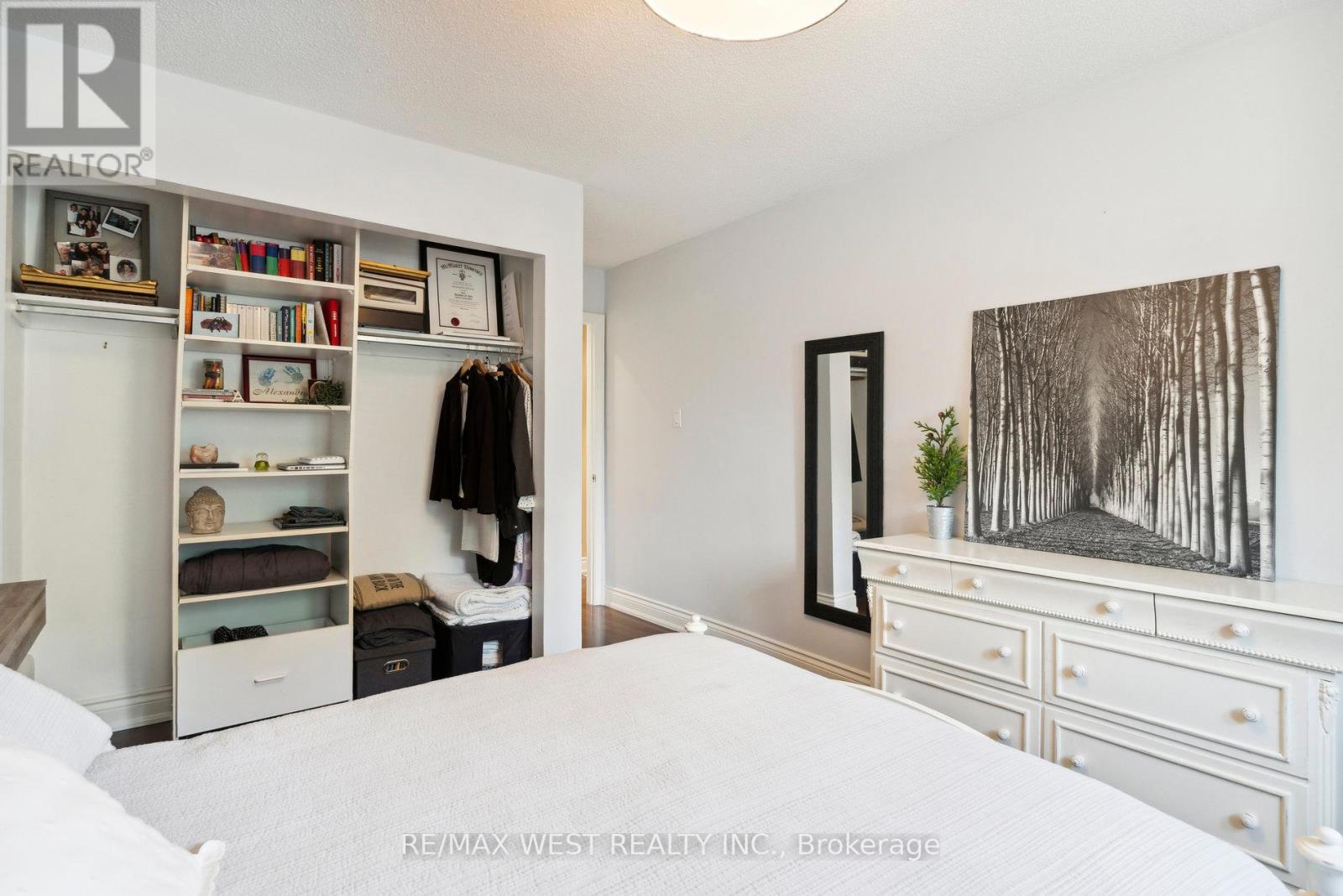 18 Harrowsmith Place, Richmond Hill, Ontario  L4E 2J9 - Photo 21 - N12109527
