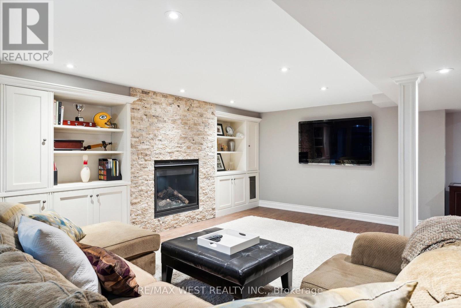18 Harrowsmith Place, Richmond Hill, Ontario  L4E 2J9 - Photo 25 - N12109527
