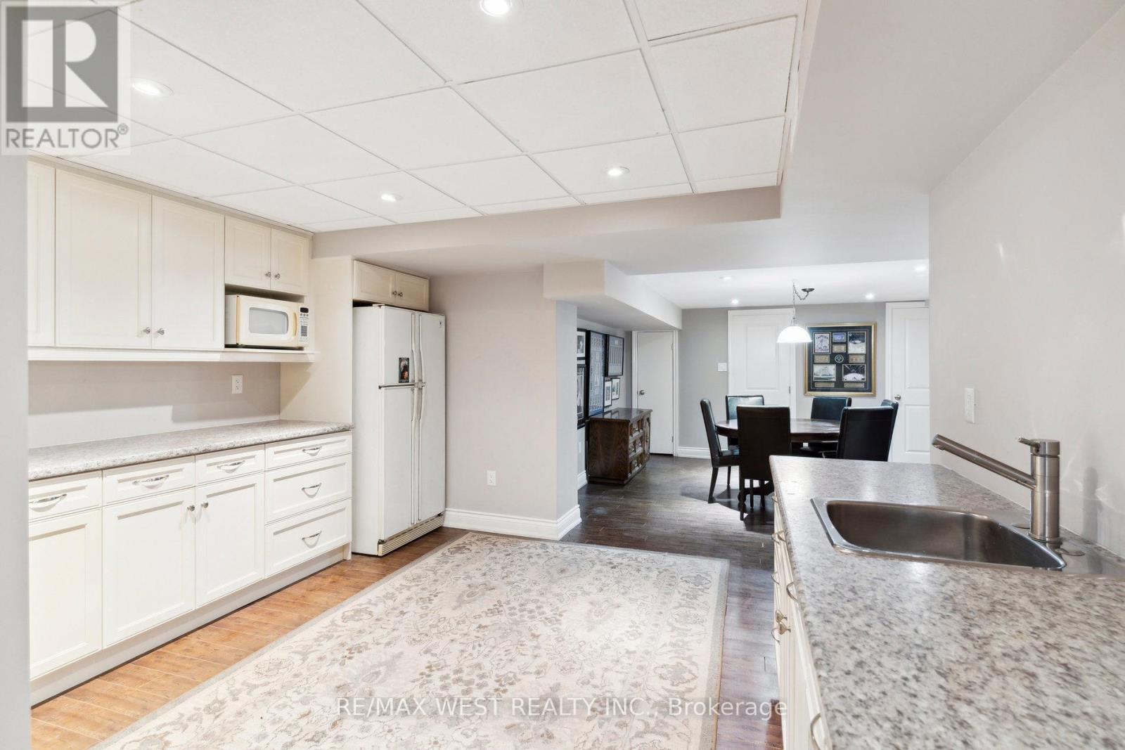 18 Harrowsmith Place, Richmond Hill, Ontario  L4E 2J9 - Photo 26 - N12109527