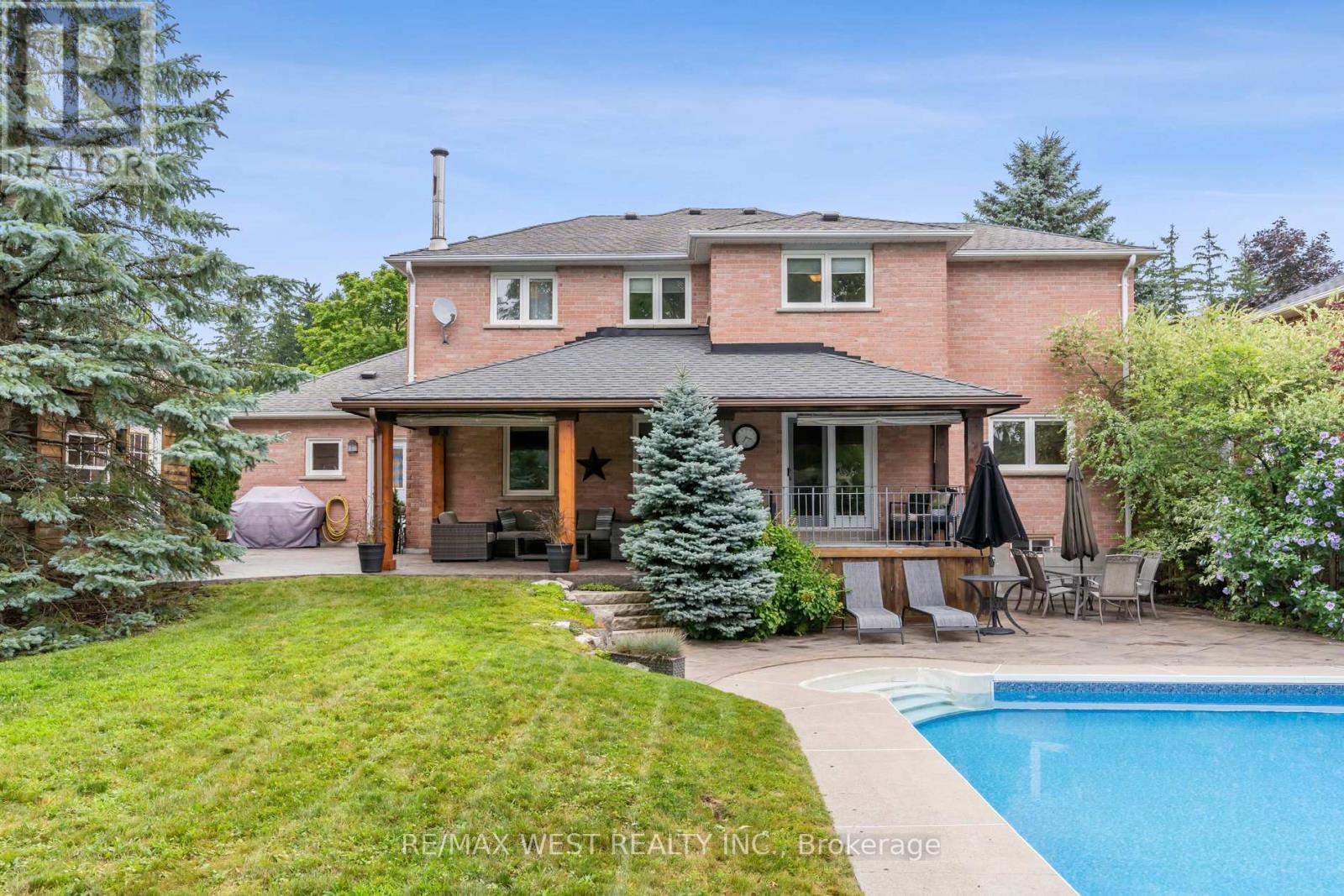 18 Harrowsmith Place, Richmond Hill, Ontario  L4E 2J9 - Photo 28 - N12109527