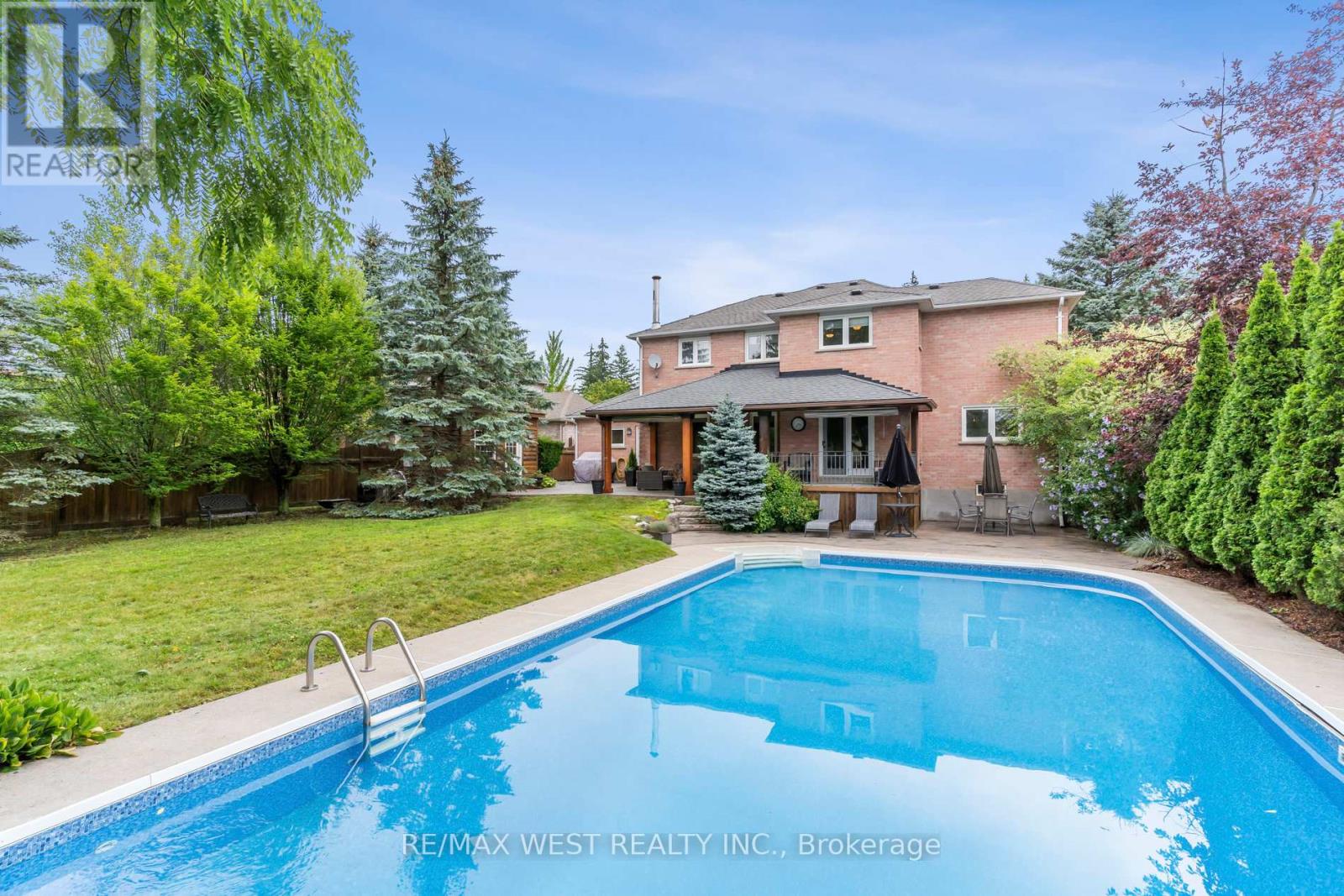 18 Harrowsmith Place, Richmond Hill, Ontario  L4E 2J9 - Photo 30 - N12109527