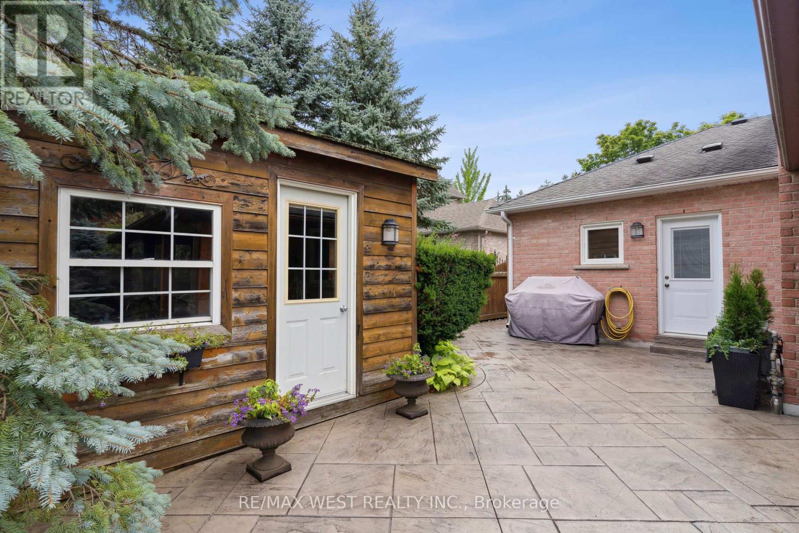 18 Harrowsmith Place, Richmond Hill, Ontario  L4E 2J9 - Photo 31 - N12109527