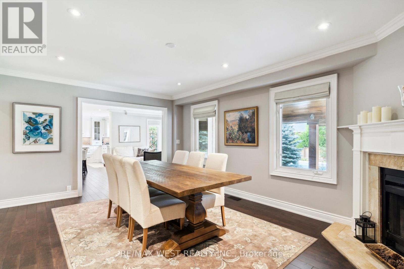 18 Harrowsmith Place, Richmond Hill, Ontario  L4E 2J9 - Photo 6 - N12109527