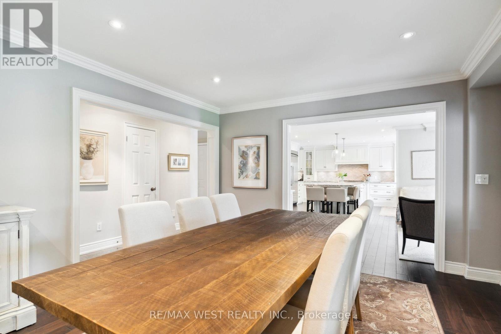 18 Harrowsmith Place, Richmond Hill, Ontario  L4E 2J9 - Photo 7 - N12109527