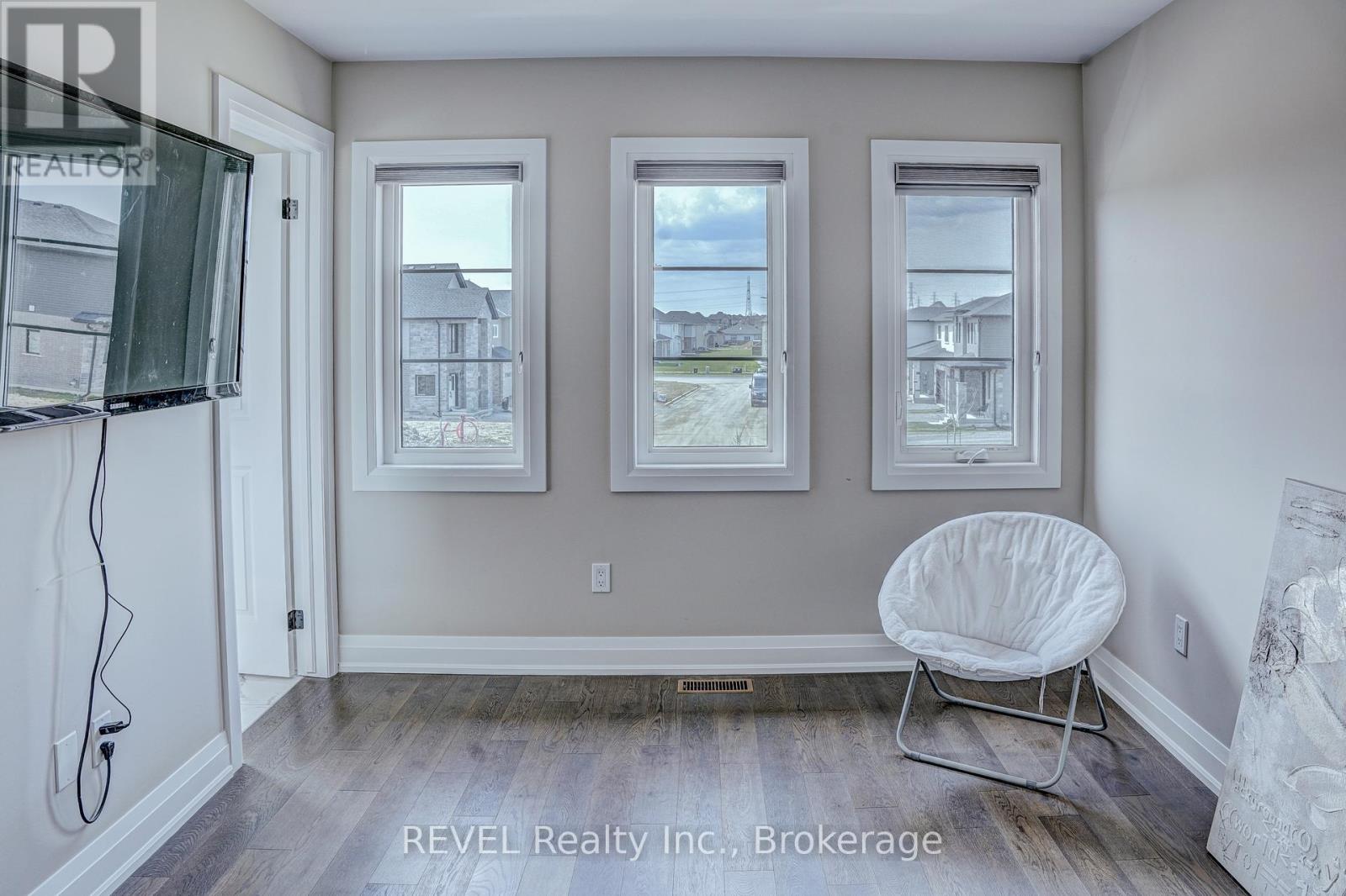 29 Elvira Way, Thorold, Ontario  L2V 0M7 - Photo 30 - X12109355