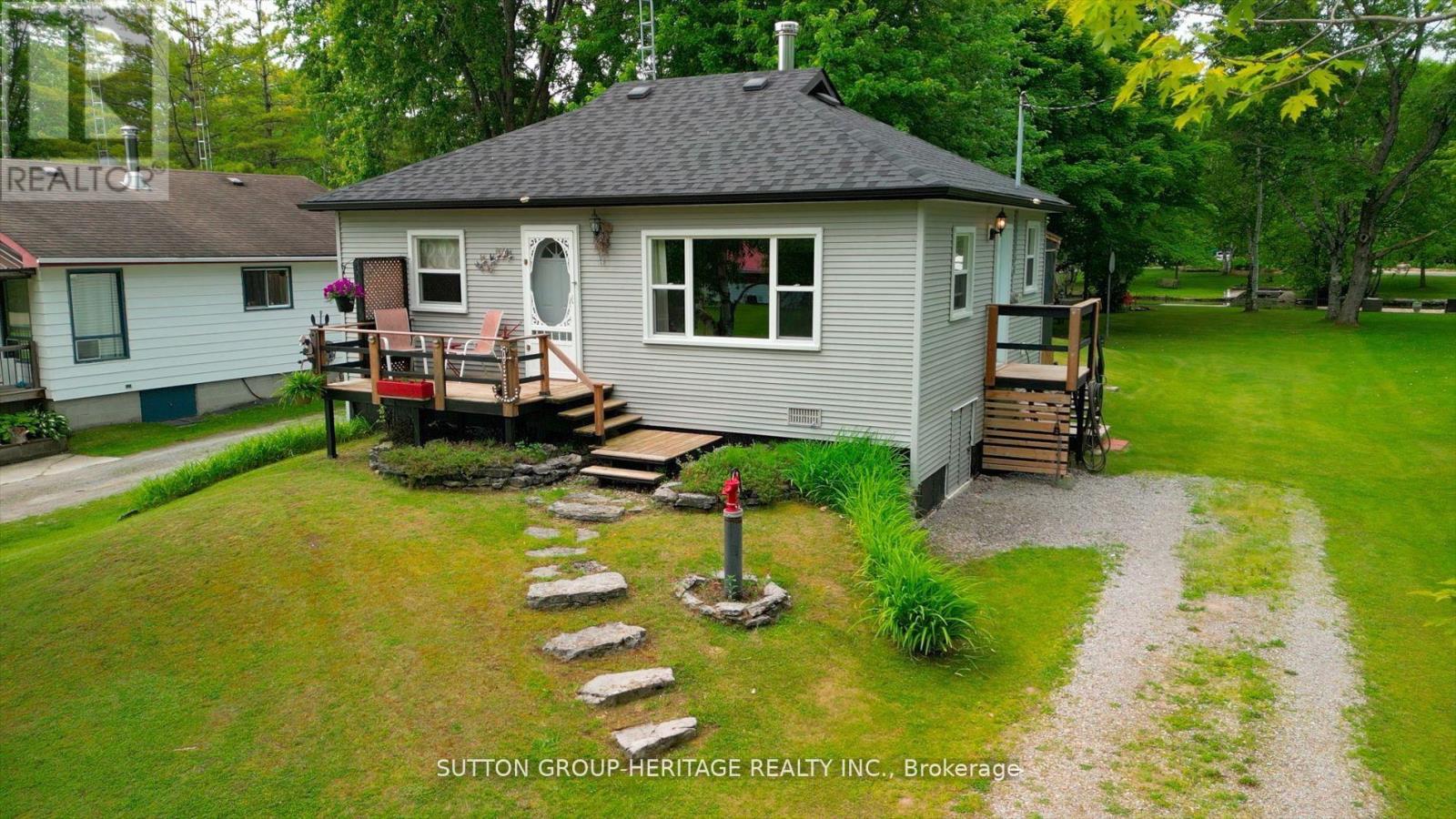 Property at 15 SACKITT ROAD image 1