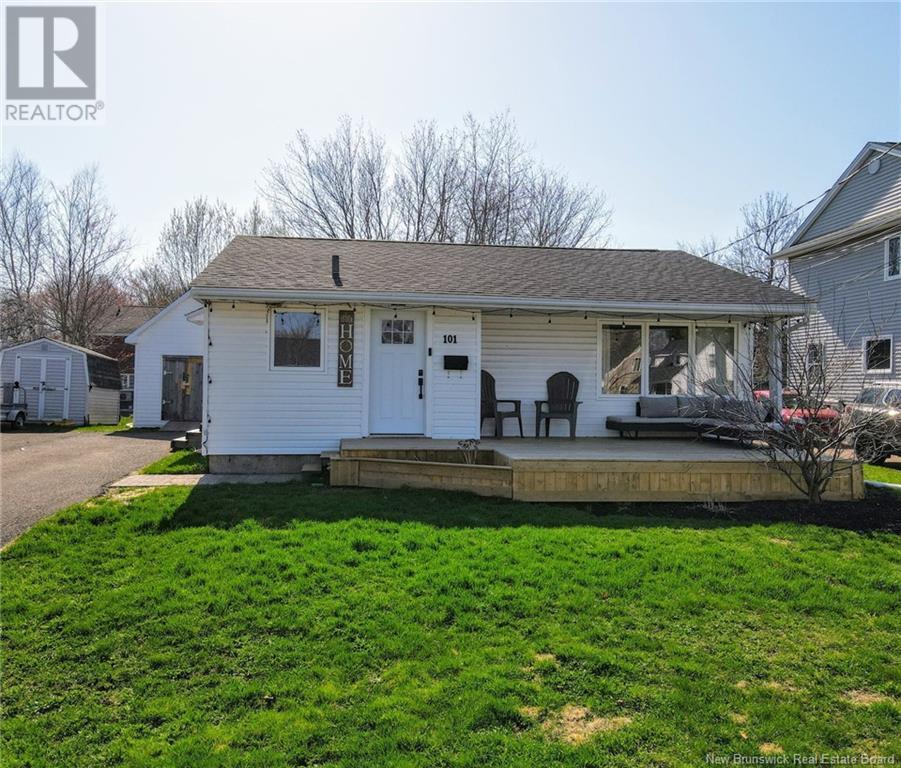 Property at 101 Hows Crescent image 1