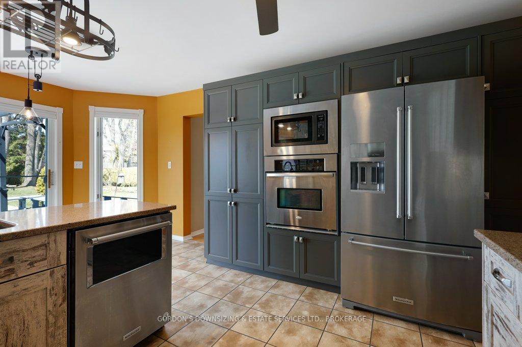 1627 Blakely Drive, Cornwall, Ontario  K6J 5K5 - Photo 18 - X12109759