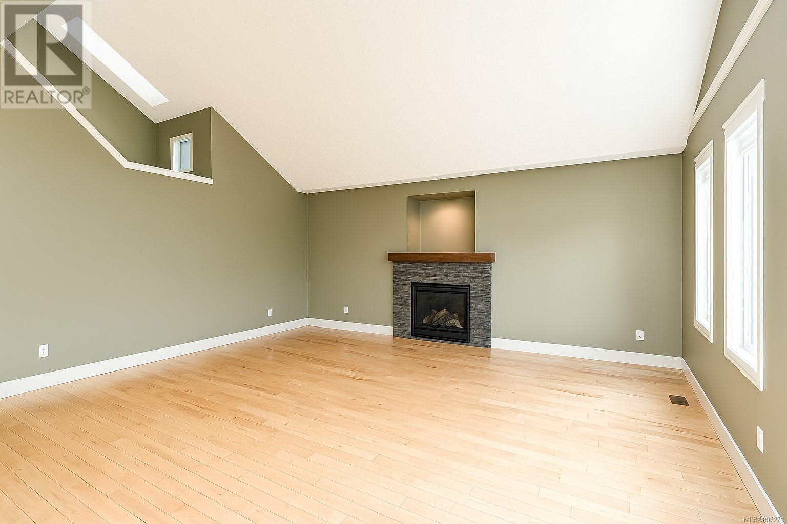 Property at 1373 Hutchinson Rd image 4