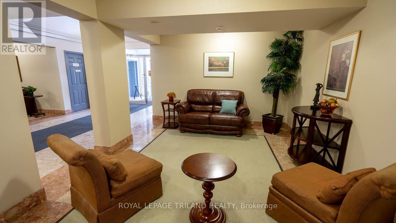 605 - 1510 Richmond Street, London North (North G), Ontario  N6G 4V2 - Photo 4 - X12109646