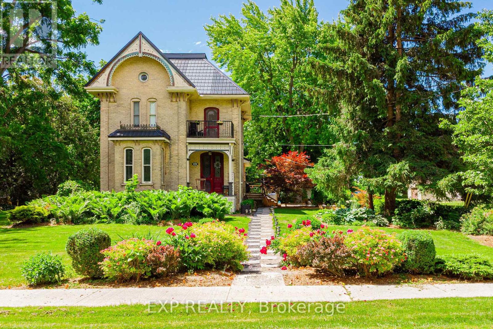 283 HASTINGS STREET, North Middlesex, Ontario