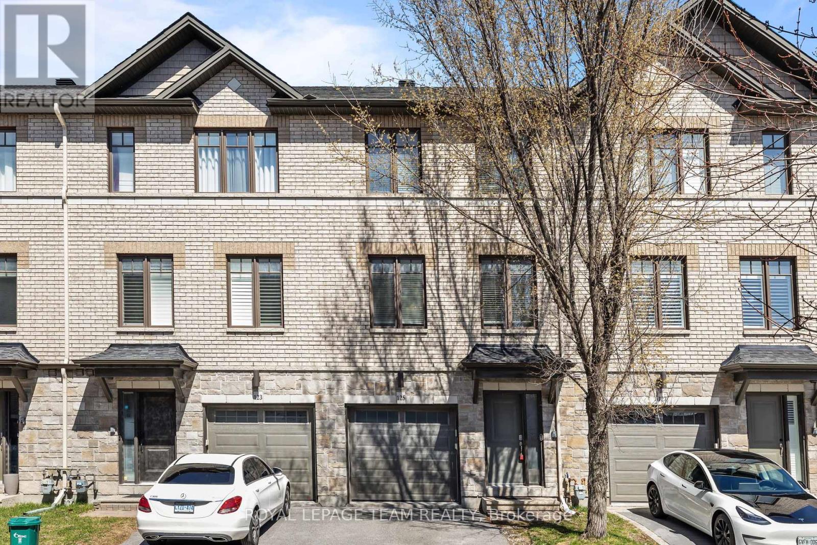 Property at 125 BRILIA PRIVATE image 1