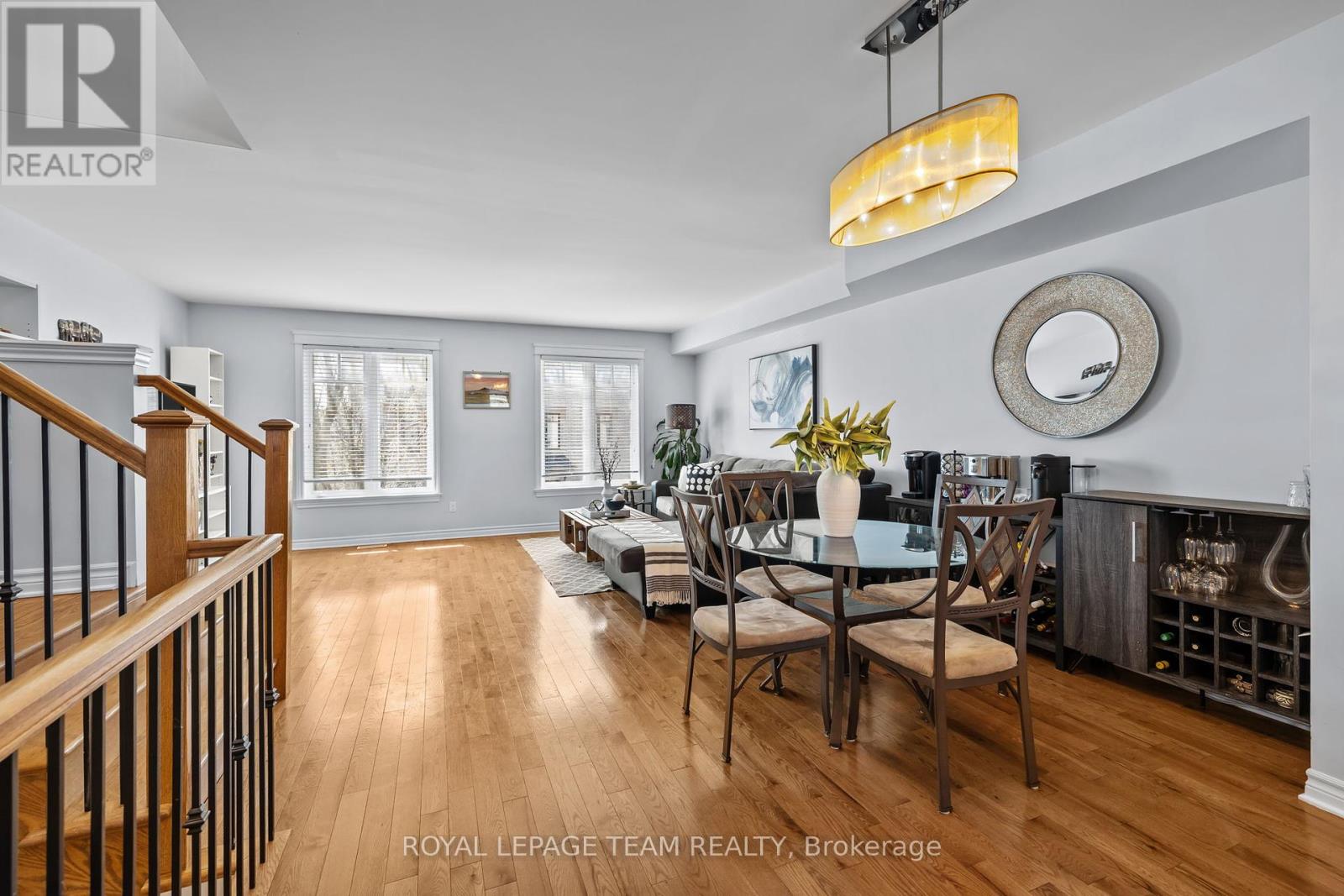 125 Brilia Private, Ottawa, Ontario  K1J 0B7 - Photo 10 - X12109610