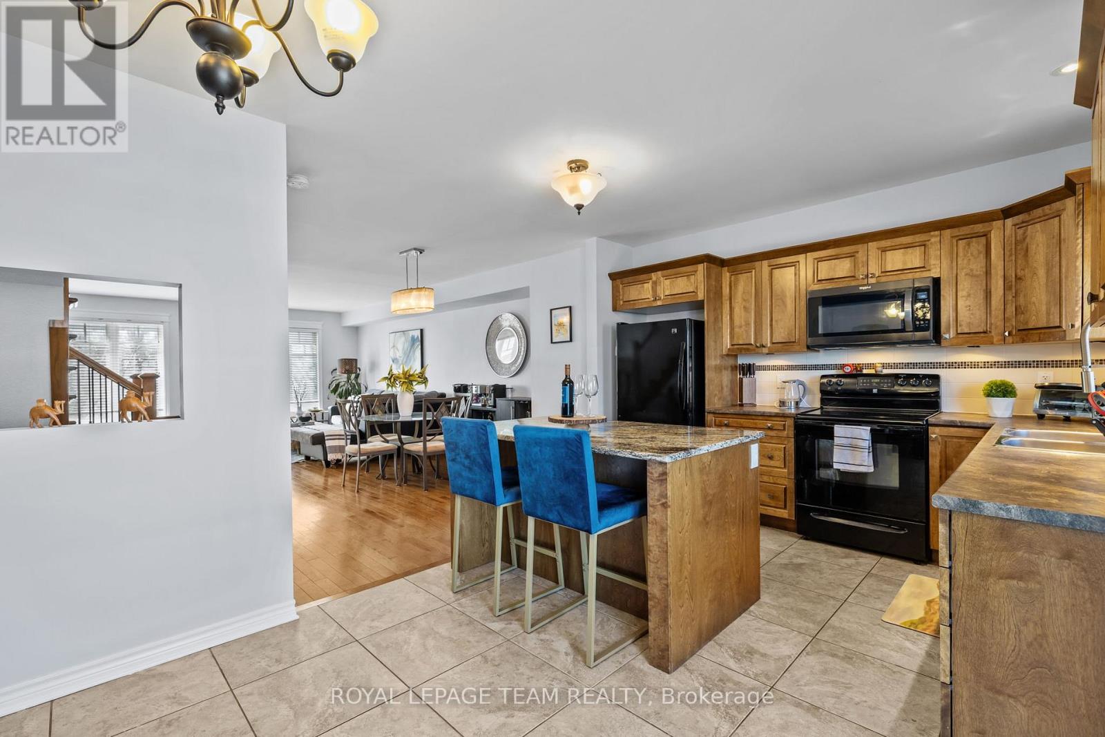 125 Brilia Private, Ottawa, Ontario  K1J 0B7 - Photo 16 - X12109610