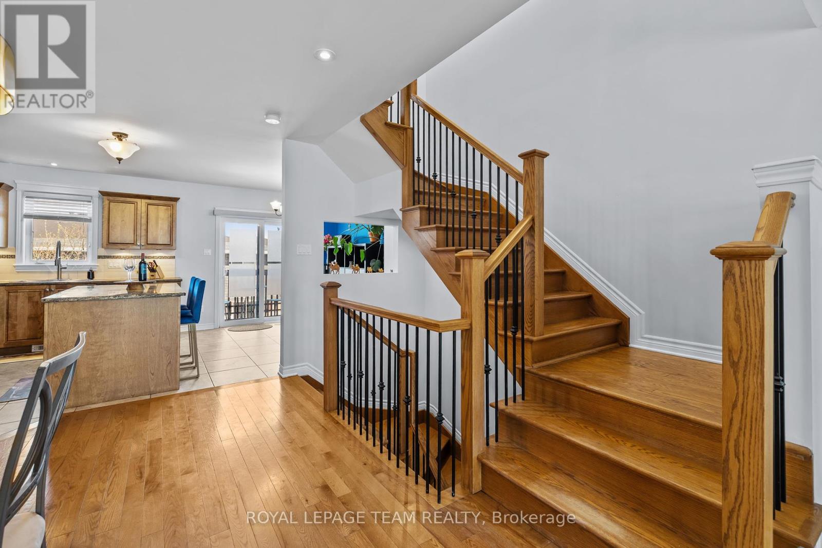 125 Brilia Private, Ottawa, Ontario  K1J 0B7 - Photo 19 - X12109610