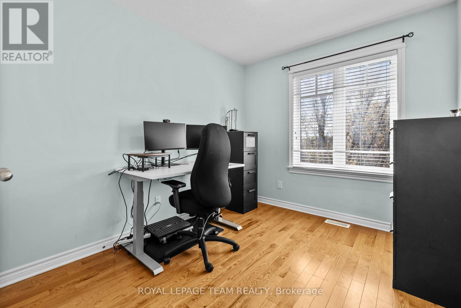 125 Brilia Private, Ottawa, Ontario  K1J 0B7 - Photo 27 - X12109610