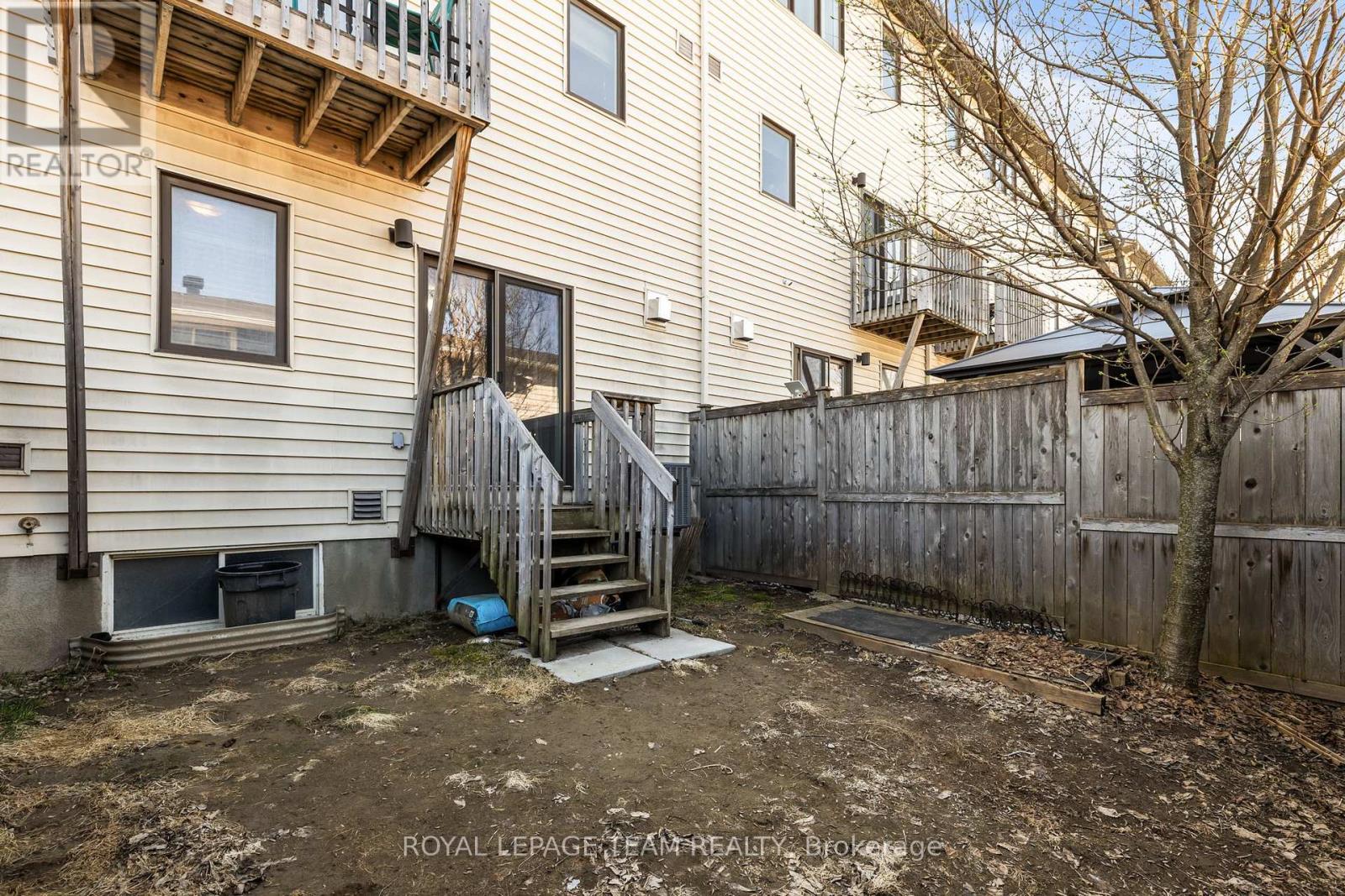 125 Brilia Private, Ottawa, Ontario  K1J 0B7 - Photo 30 - X12109610