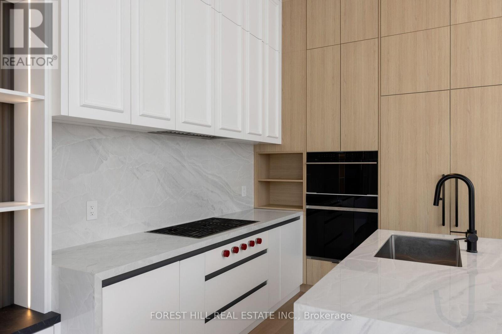Property at 118 BRIAR HILL AVENUE image 4