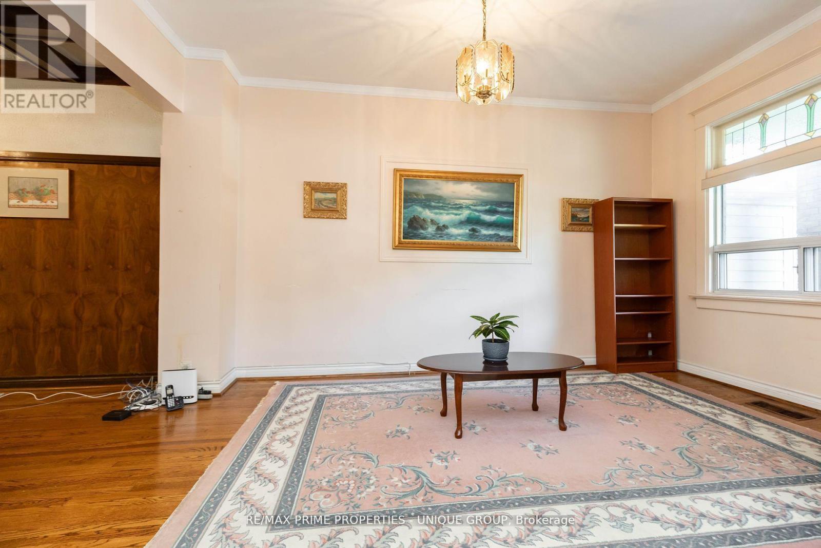 Property at 21 CAMBRIDGE AVENUE image 3