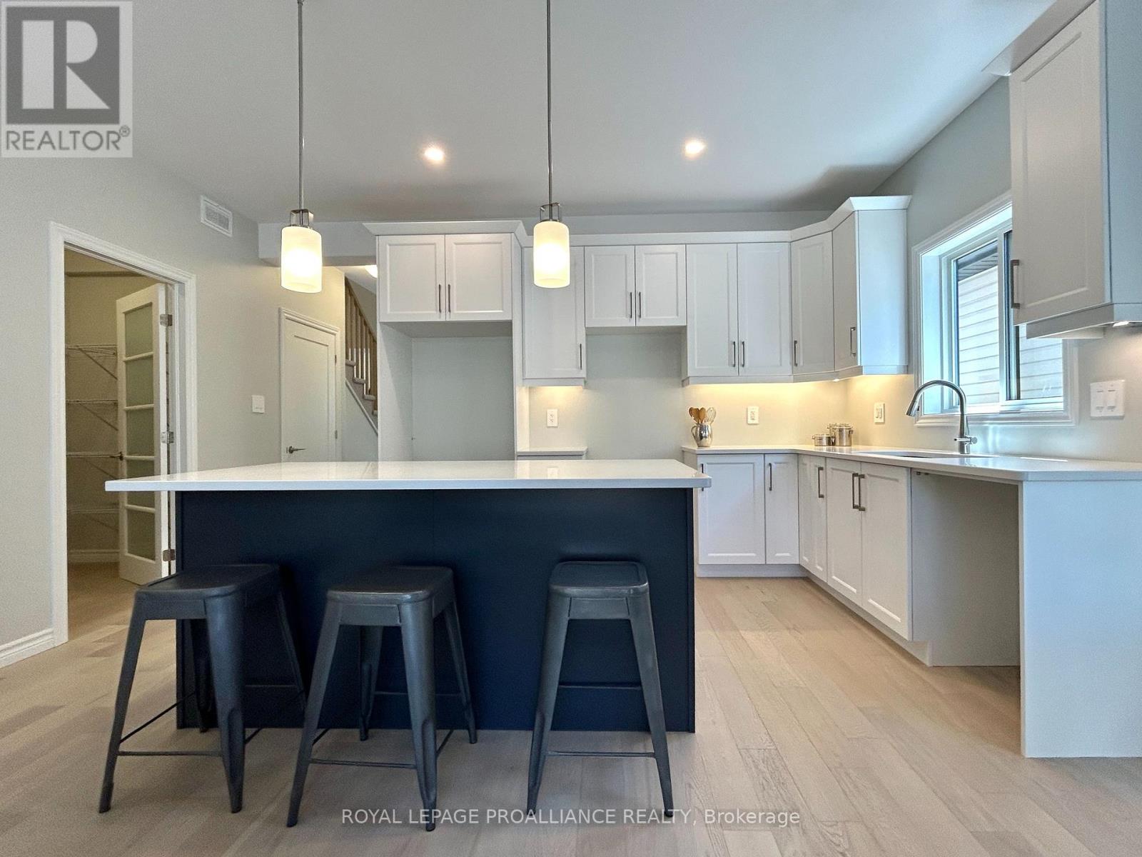 Property at 79 ATHABASKA DRIVE image 5