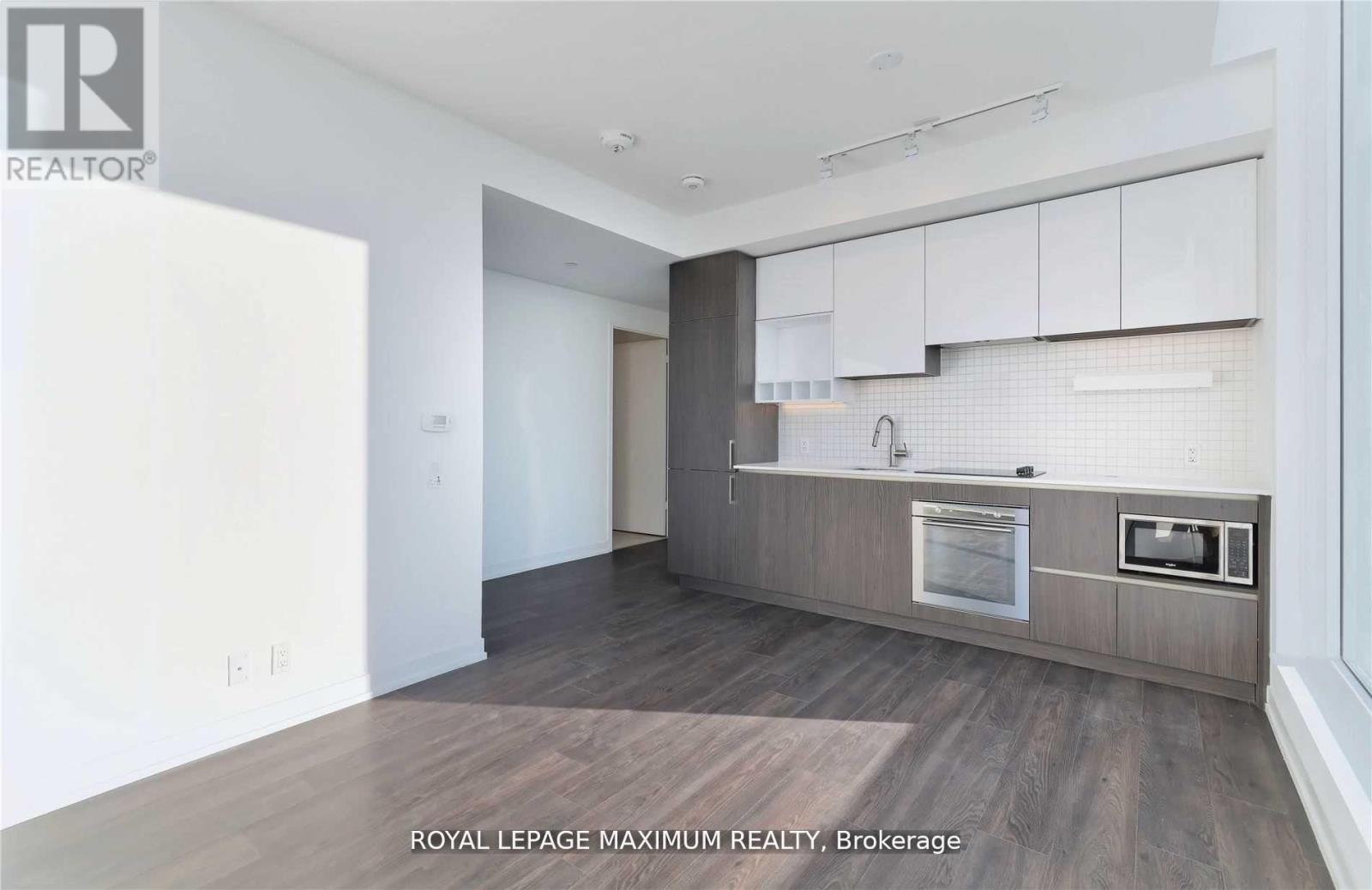 Ph10 - 898 Portage Parkway, Vaughan, Ontario  L4K 0J6 - Photo 9 - N12109623