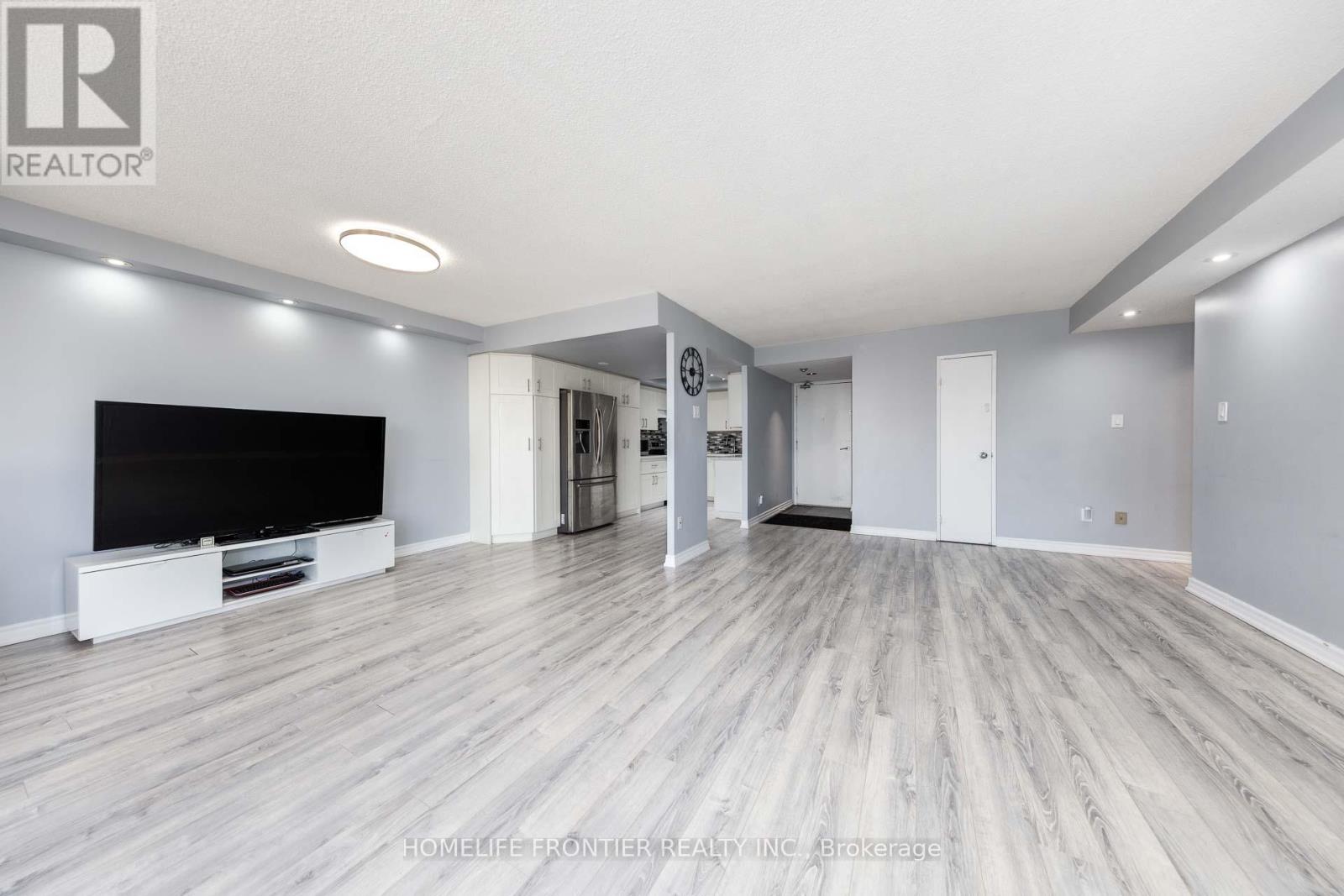 704 - 20 Baif Boulevard, Richmond Hill, Ontario  L4C 8T1 - Photo 7 - N12109720