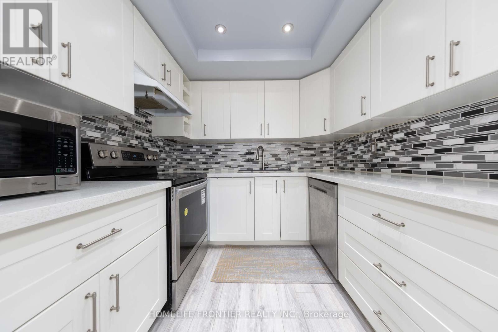 704 - 20 Baif Boulevard, Richmond Hill, Ontario  L4C 8T1 - Photo 9 - N12109720