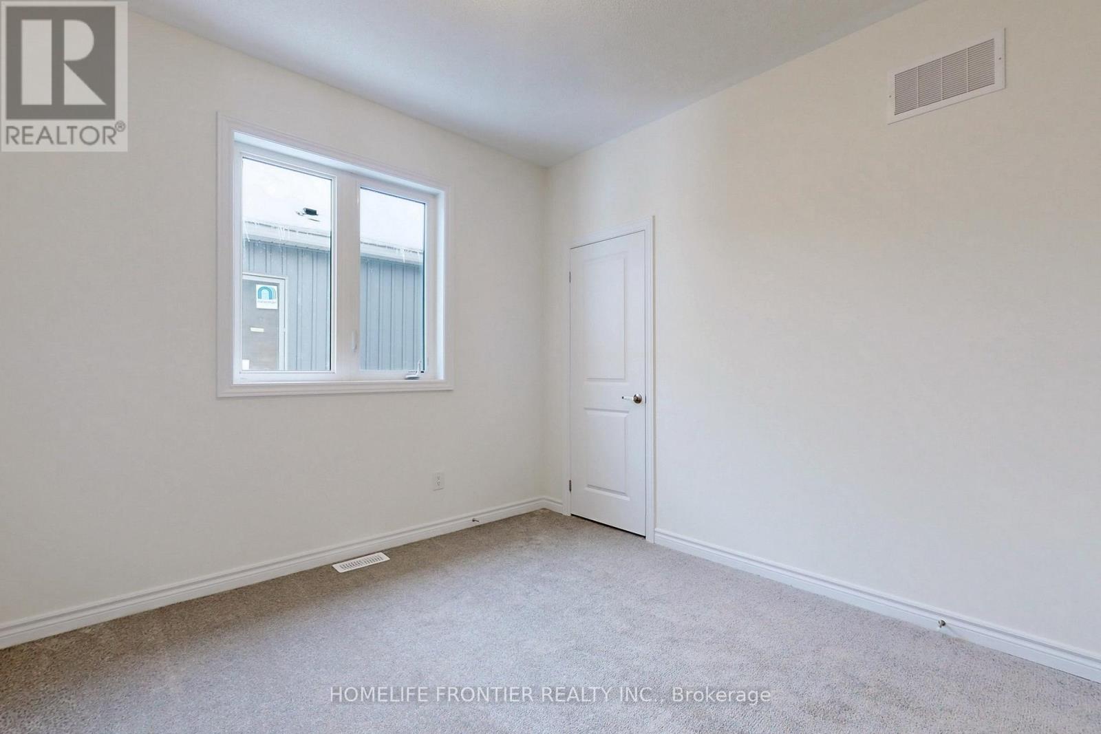 364 Ramblewood Drive, Wasaga Beach, Ontario  L9Z 0L5 - Photo 21 - S12109732