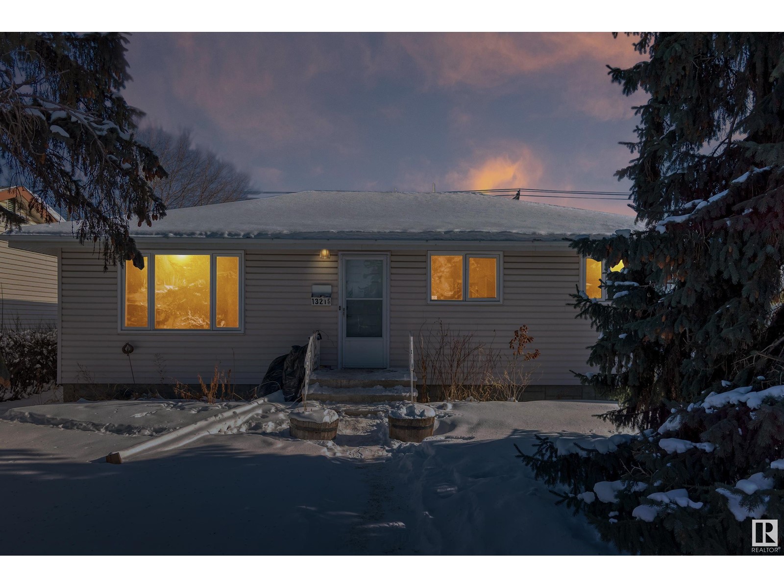 Property at 13215 135 ST NW image 1