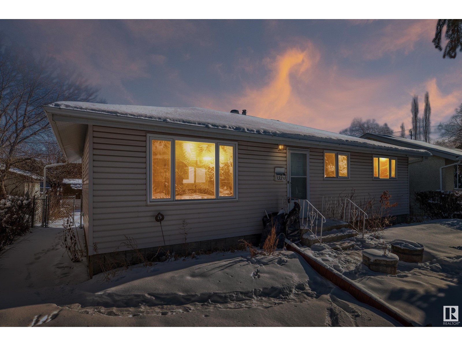 Property at 13215 135 ST NW image 4