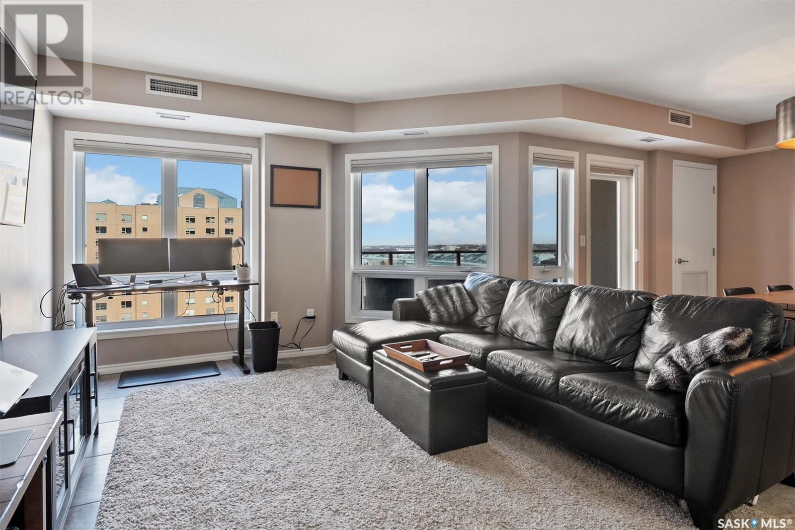 Property at 1105 902 Spadina CRESCENT E image 4