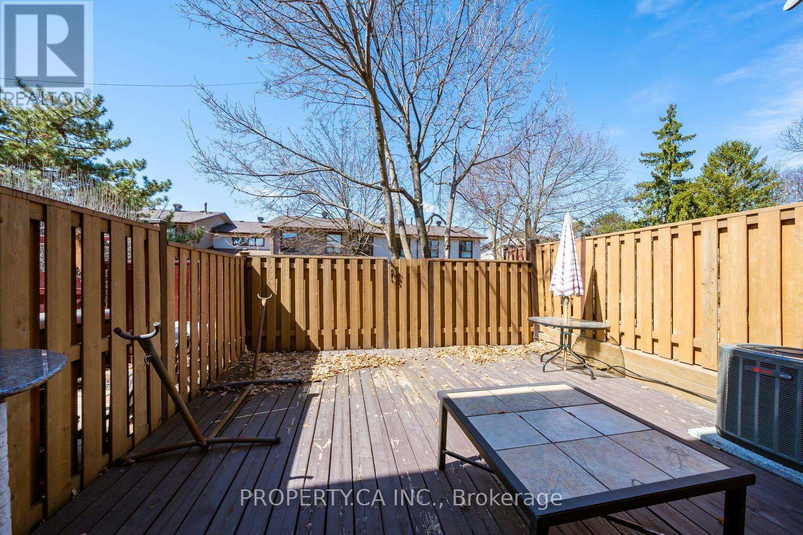 64 Dawson Crescent, Brampton (Brampton North), Ontario  L6V 3M6 - Photo 40 - W12109581