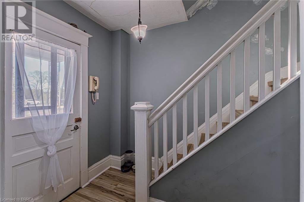 Property at 308 DUNDAS Street N image 5