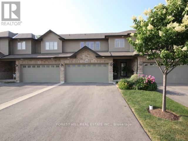 Property at 33 - 441 STONEHENGE DRIVE image 1