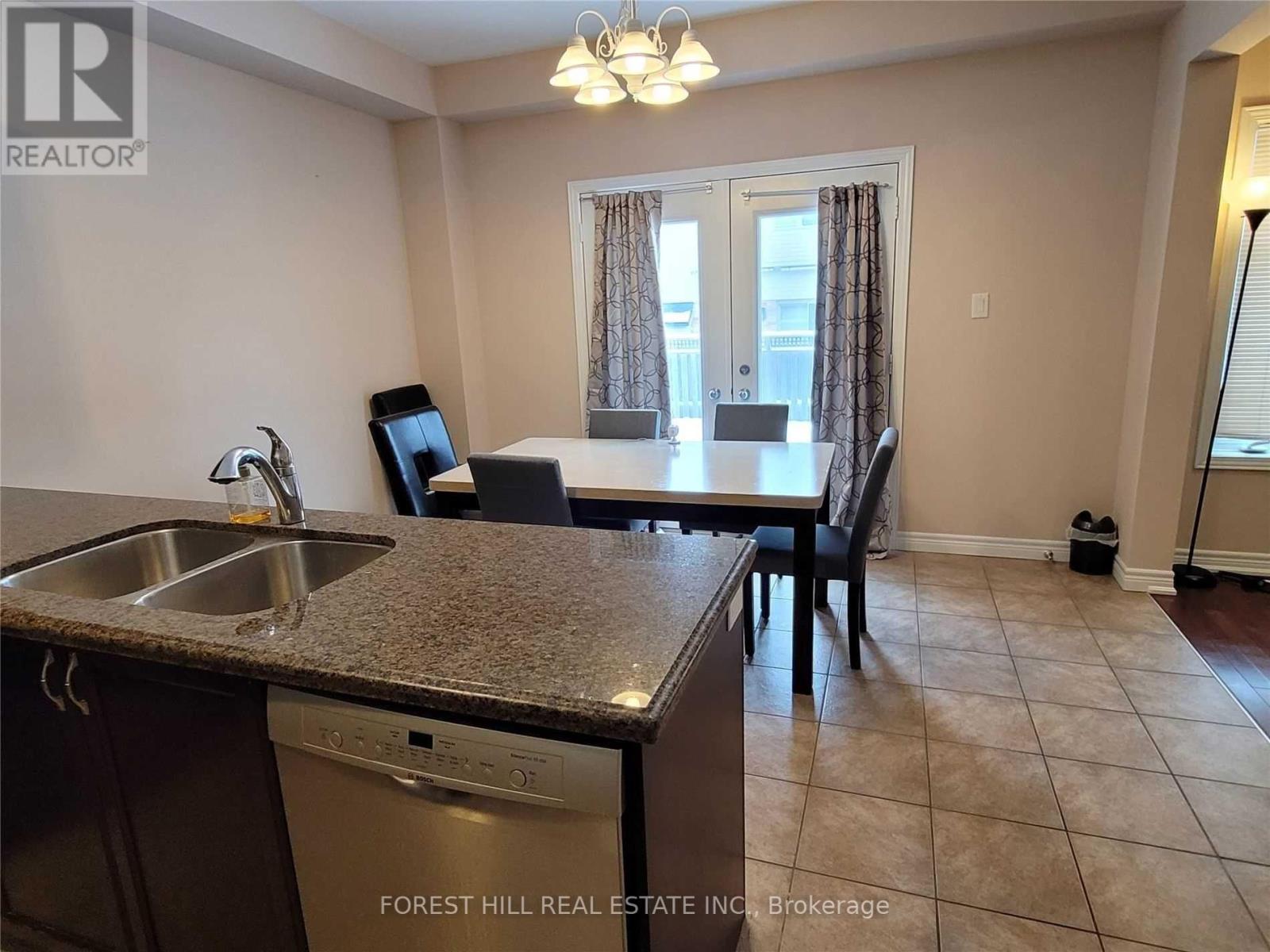 33 - 441 Stonehenge Drive, Hamilton, Ontario  L9K 0B1 - Photo 13 - X12109672