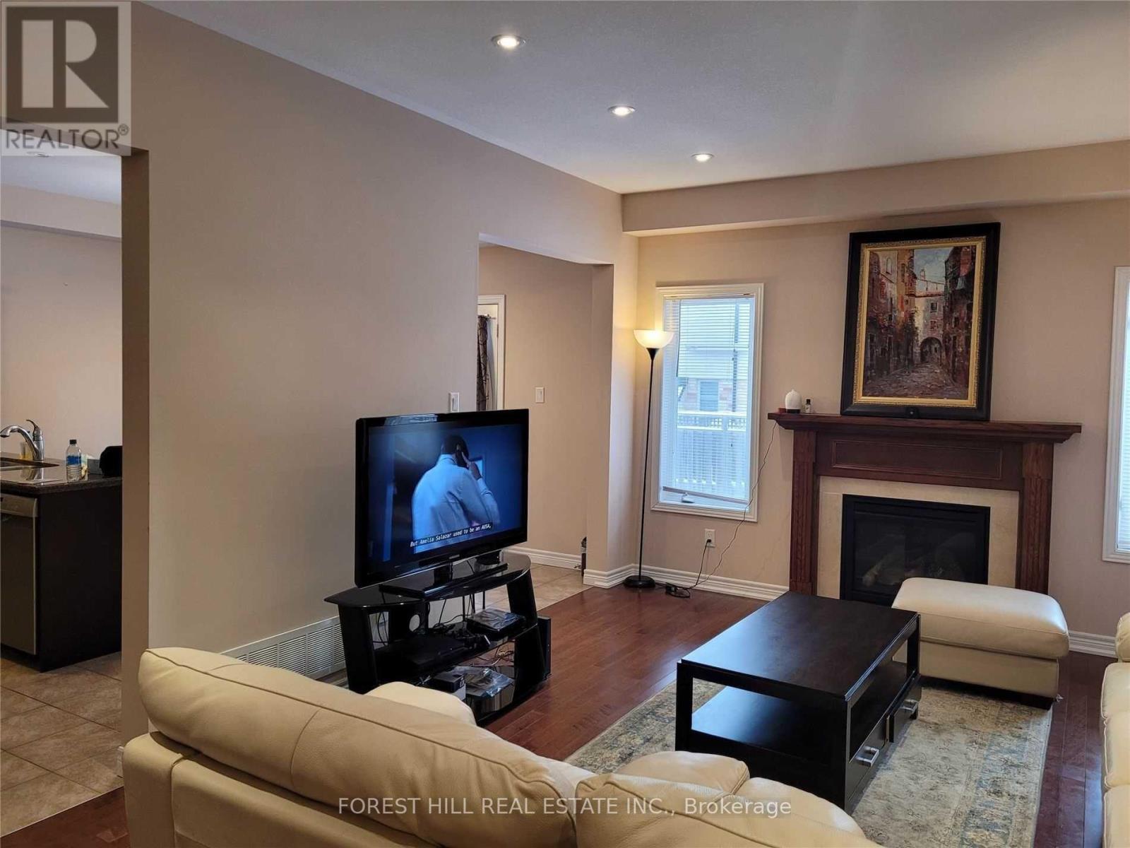 Property at 33 - 441 STONEHENGE DRIVE image 4