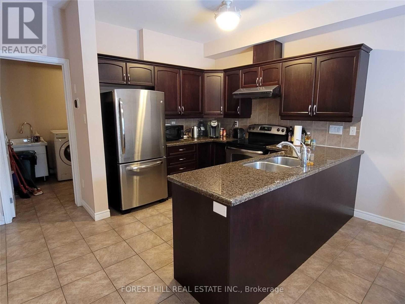 Property at 33 - 441 STONEHENGE DRIVE image 3