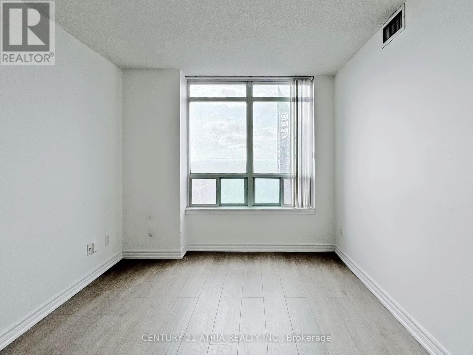 2703 - 8 Hillcrest Avenue, Toronto, Ontario  M2N 6Y6 - Photo 6 - C12109744