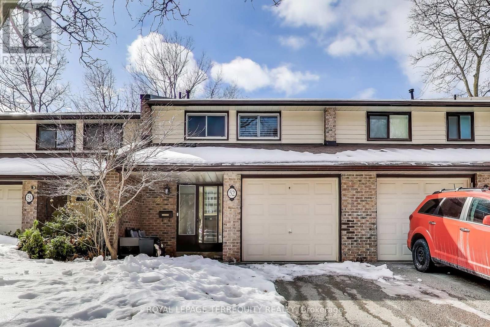 52 - 2020 South Millway, Mississauga, Ontario  L5L 1K2 - Photo 2 - W12092172