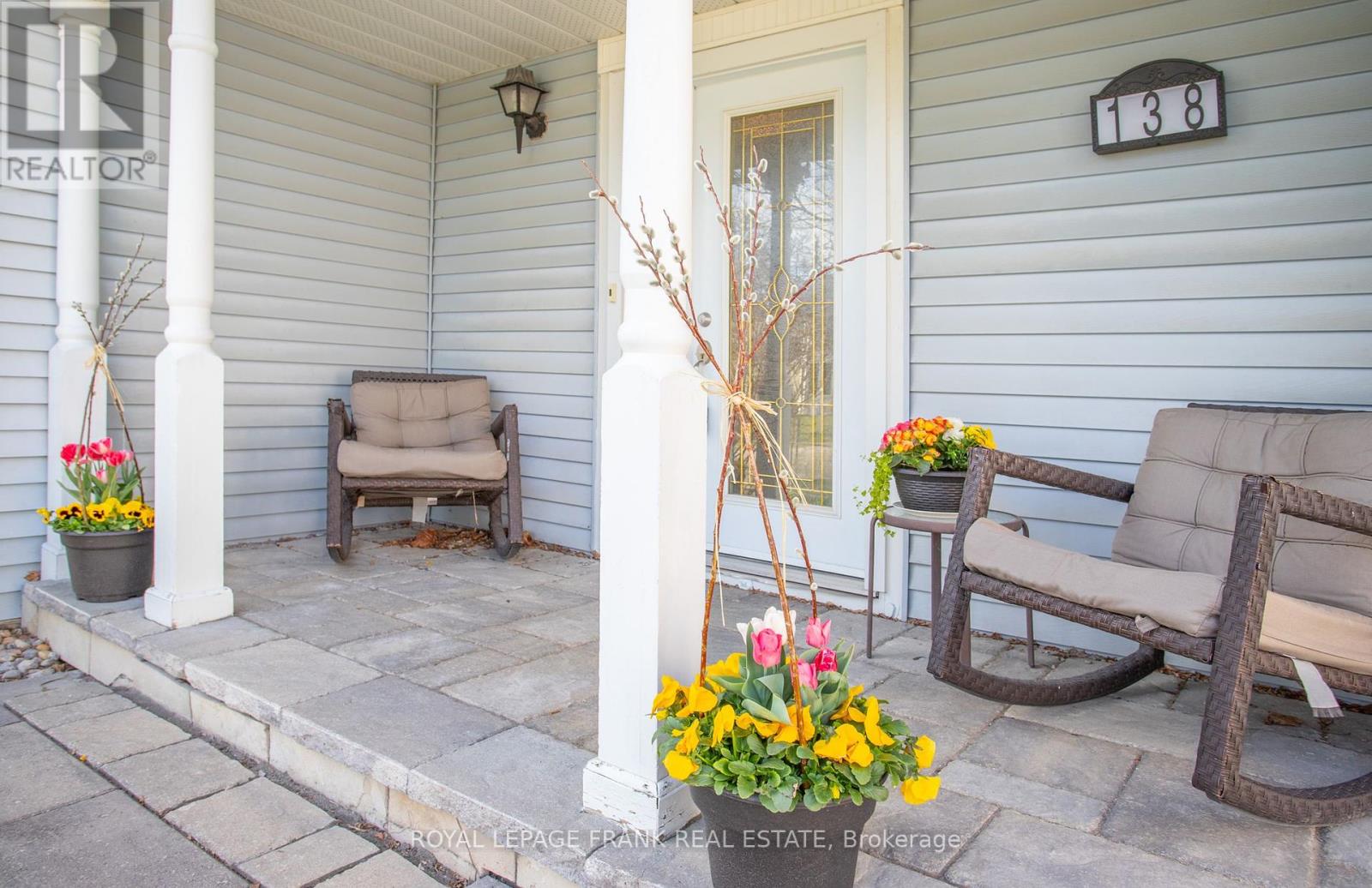 Property at 138 ALLAN STREET image 4