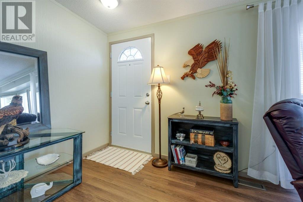 4906 Dorchester Avenue, Red Deer, Alberta  T4R 2Z8 - Photo 10 - A2193187