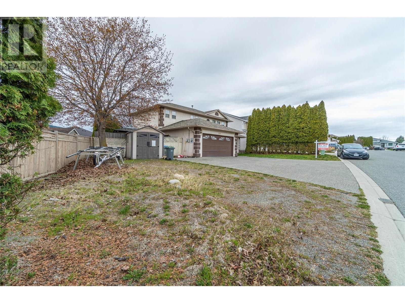 Property at 2086 Tomlinson Court image 3